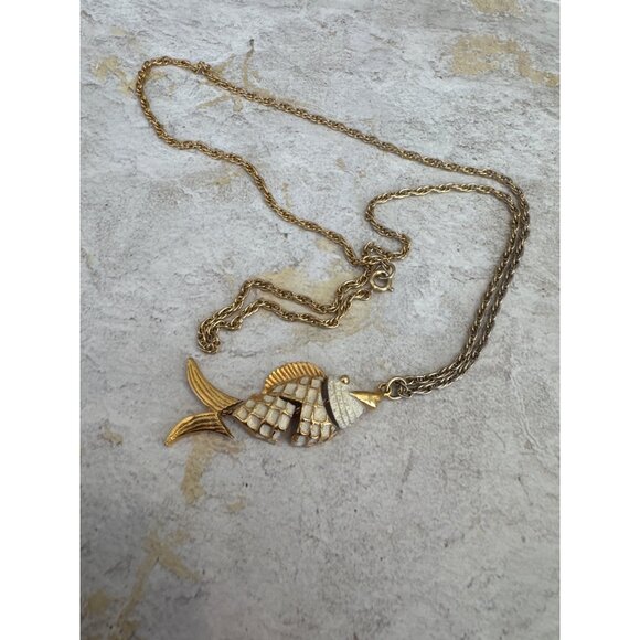 Vintage Articulated Fish Gold Tone Necklace with White Enamel - Picture 4 of 5